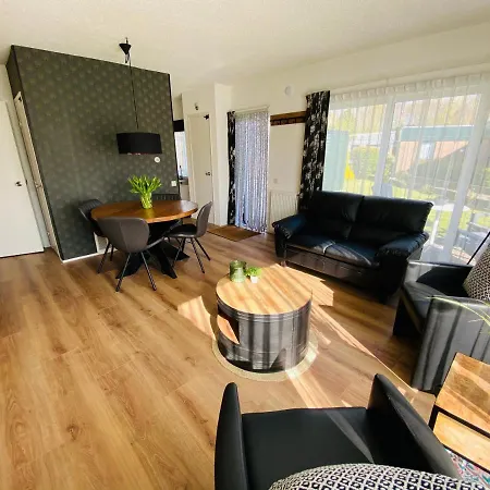 Holiday home Cu Bungalow Noordwijkerhout